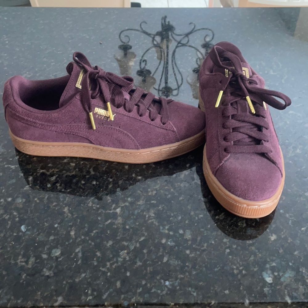 NWOT Women’s Pumas